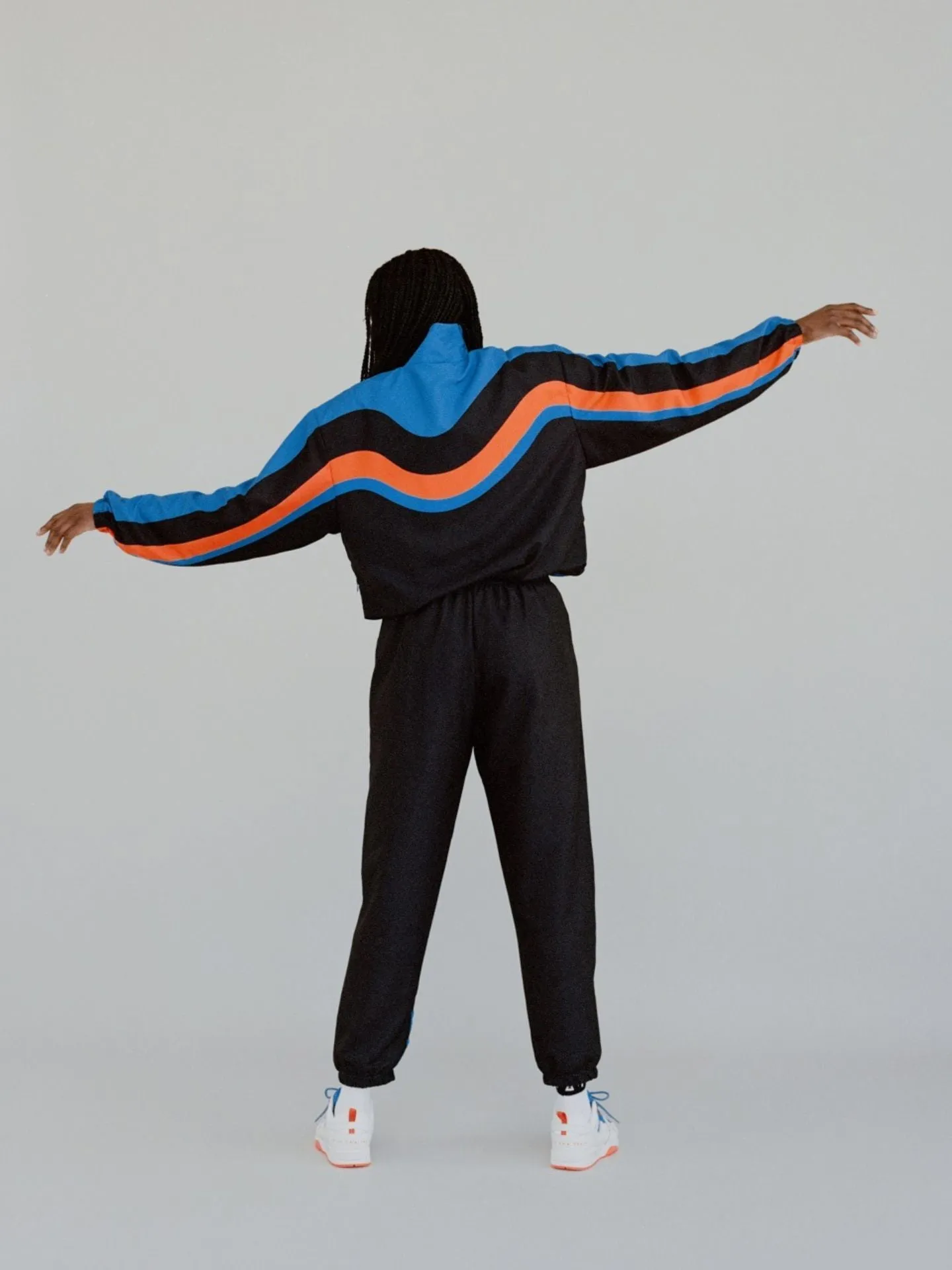 KARHU X SASU KAUPPI ''JOIN THE TEAM'' TRACK SUIT - BLACK/VERM. ORANGE